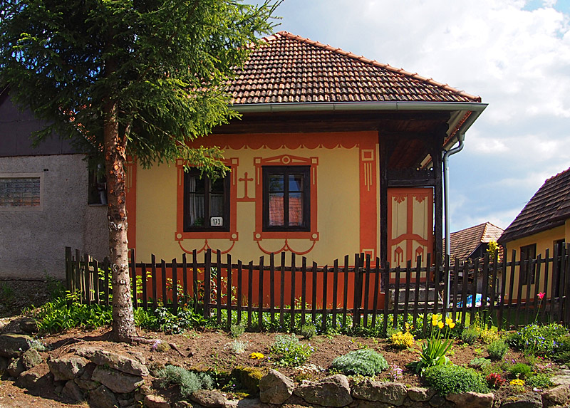 Jabloňovce - typická dedinská architektúra (3)