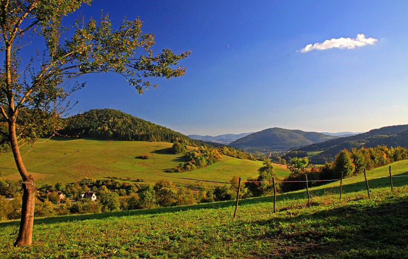 Nad obcou Hatné vpredu Udiča (1)